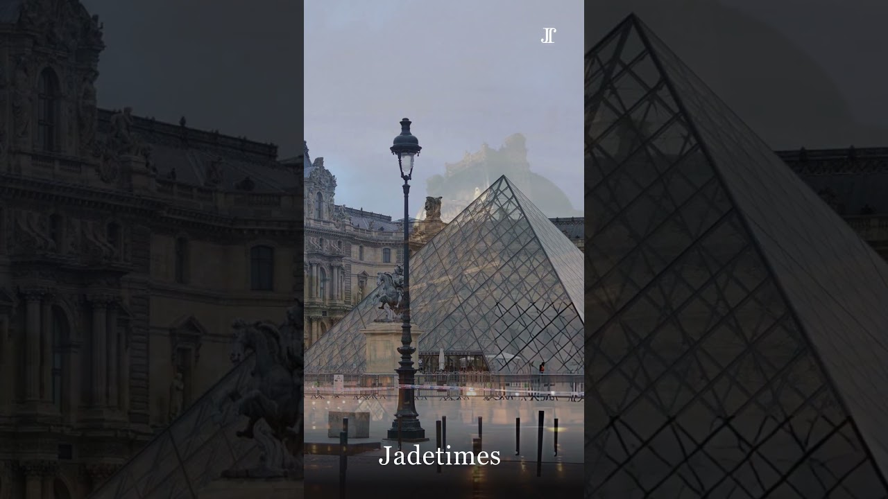 Water leak in Louvre damages hundreds of books