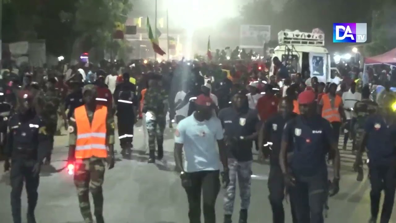 Thiès : soldats, gendarmes, policiers et civils dans les rues pour la retraite aux flambeaux